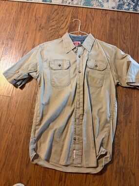 Wrangler Men's Short-Sleeve Button-Down Shirt - Beige/Tan